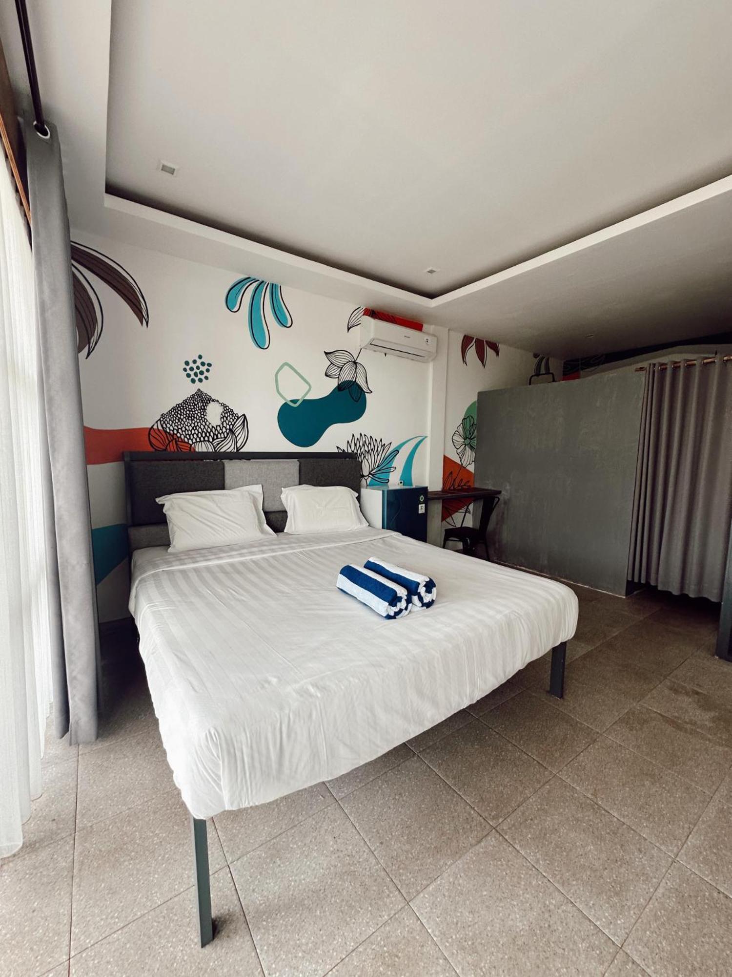 Hi5 Kuta Hotell Kuta  Rum bild