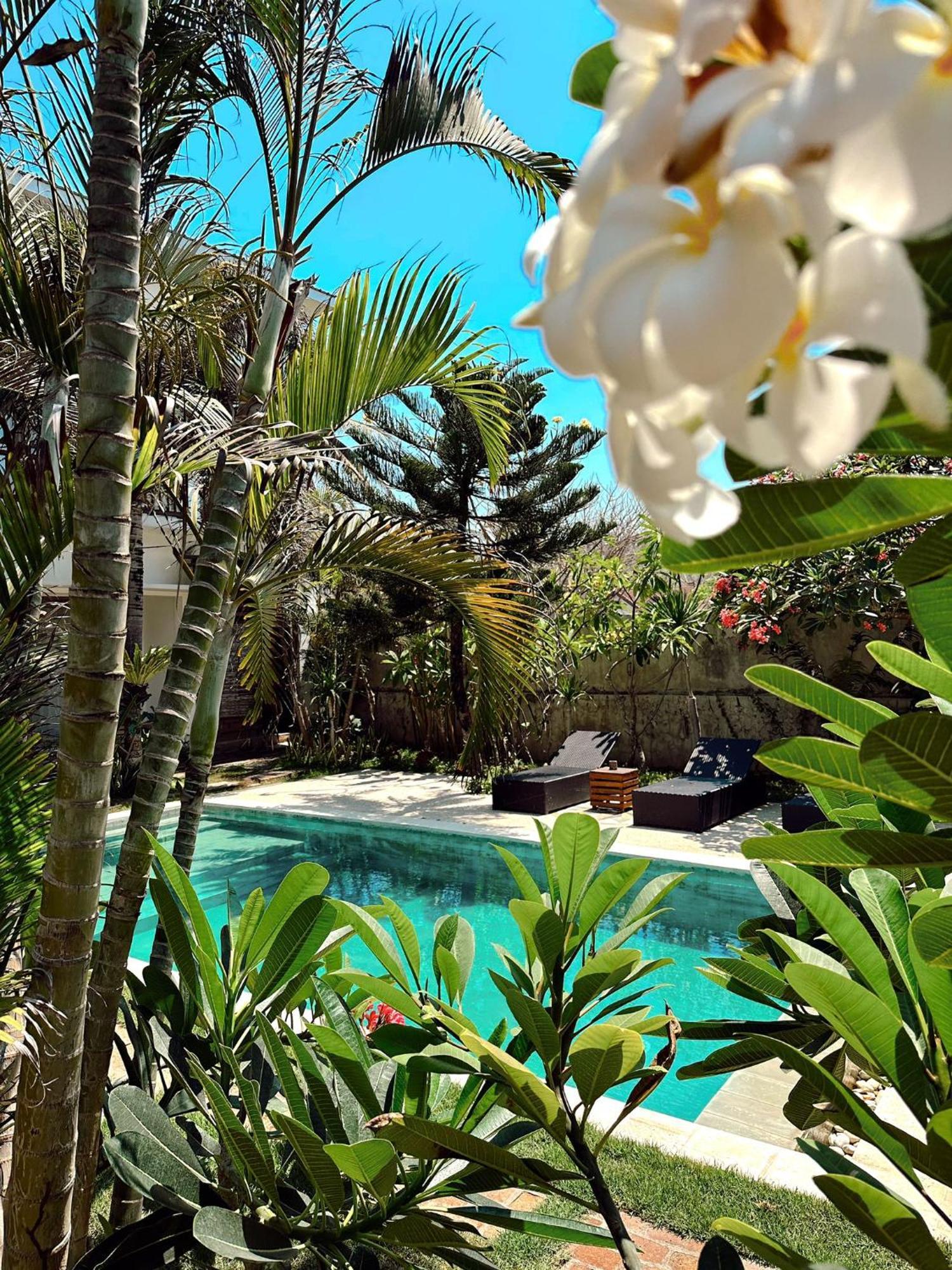 Hi5 Kuta Hotell Kuta  Exteriör bild