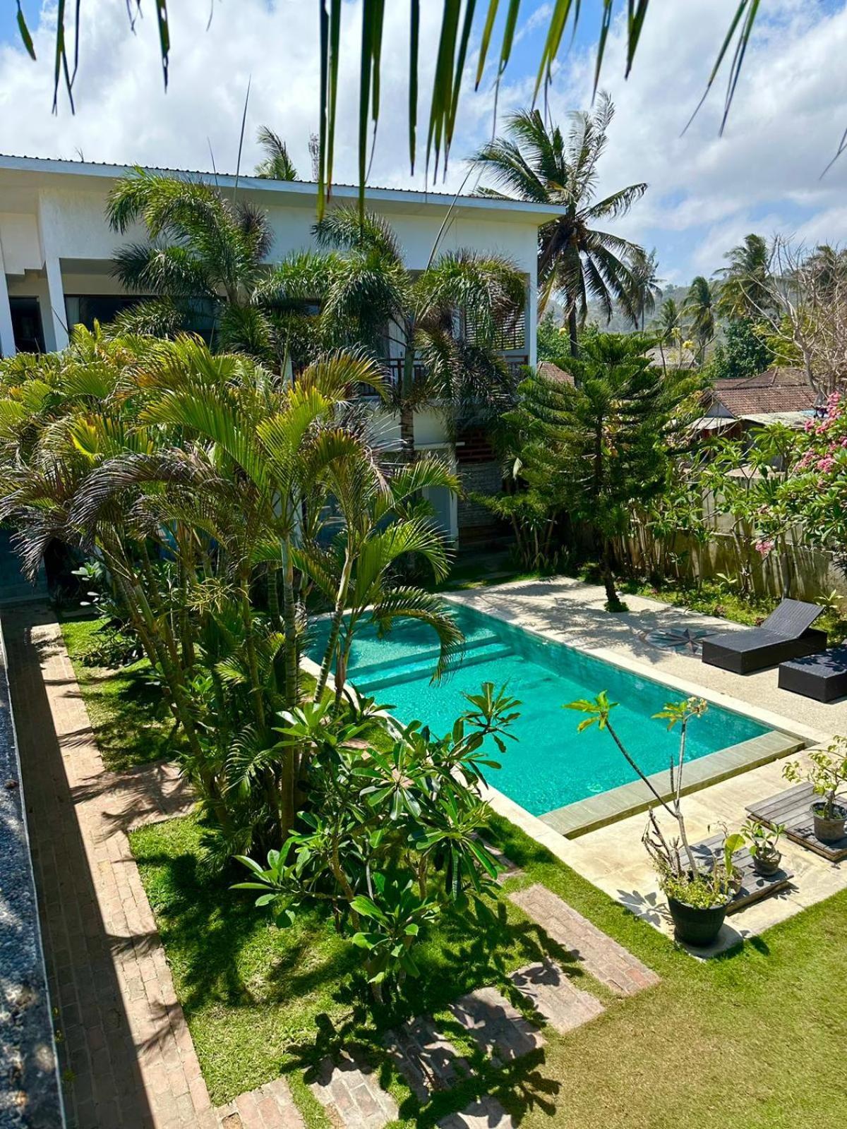 Hi5 Kuta Hotell Kuta  Exteriör bild