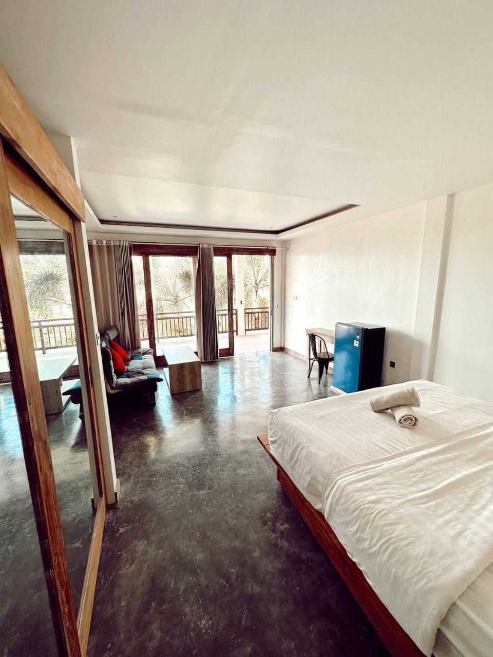 Hi5 Kuta Hotell Kuta  Rum bild